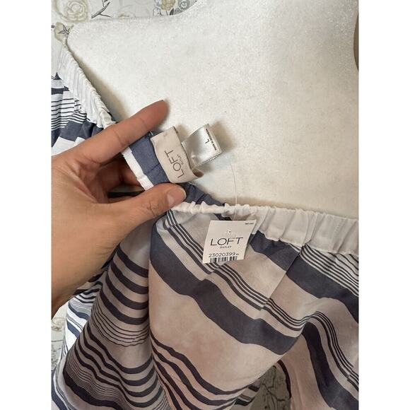 NWT LOFT Ann Taylor Women's Off Shoulders Ruffle Striped Top Cotton Sz L - Picture 4 of 6